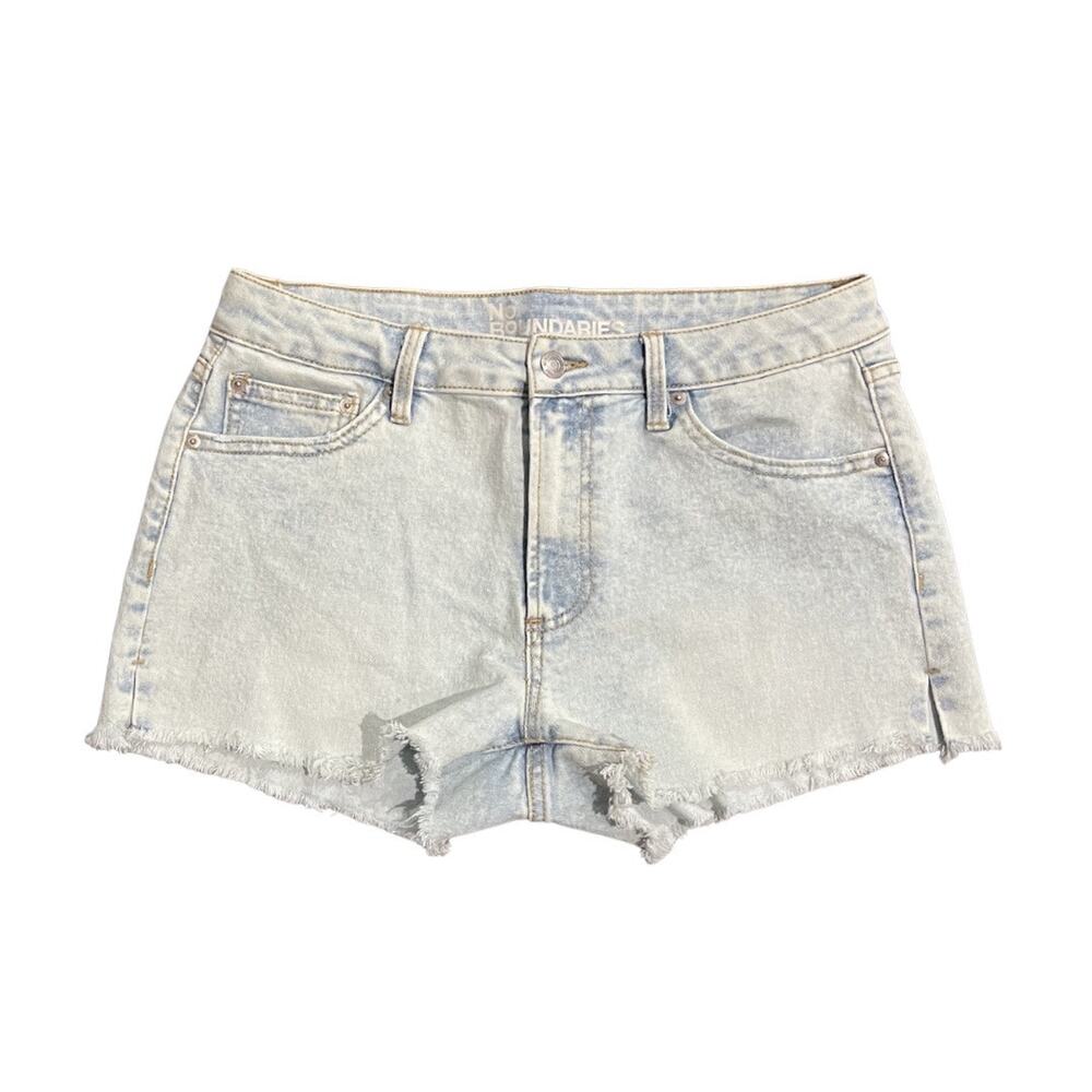 No Boundaries Denim Cut Off Denim Jean Shorts Size 10 Light Wash Y2K Streetwear
